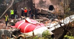 അഹമ്മദാബാദ് വിമാനാപകടം; ബ്രിട്ടനിലേക്കയച്ച മൃതദേഹങ്ങളിൽ അമിത രാസവസ്തുക്കൾ; ജീവനക്കാർക്ക് വിഷ ബാധയേറ്റു; കാർബൺ മോണോക്സൈഡിന്റെയും സയനൈഡിന്റെയും സാന്നിധ്യം