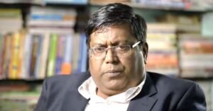 അമ്മയ്ക്ക് കൊടുത്ത വാക്ക് നിറവേറ്റാൻ ഈ മകൻ നേടിയത് ഒന്നും രണ്ടുമല്ല, 150 ഡിഗ്രികൾ…! 44 വർഷങ്ങളായി തുടരുന്ന പഠനത്തിന് പിന്നിലെ കഥ ഇങ്ങനെ:
