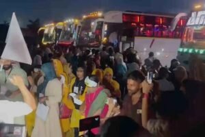Ward member Abu Thwahir and wife Saudha flag off Sneha Yatra for Oorakam residents with nine buses to Ooty and Wayanad.