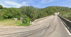 സെവൻസ് മലനിരകളിൽ 130 അടിയിലേറെ ആഴമുള്ള മലയിടുക്കിലേക്ക് വീണ 77 കാരന് അത്ഭുതരക്ഷ: മൂന്ന് ദിവസത്തെ ജീവൻ രക്ഷിച്ചത് ഒരു വൈൻ ബോട്ടിൽ