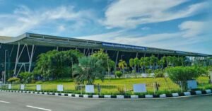 തിരുവനന്തപുരം വിമാനത്താവളത്തിൽ വാഹനപരിശോധക്കിടെ 'ബോംബ്' എന്ന് ഡ്രൈവർ ; കളി കാര്യമായി…!