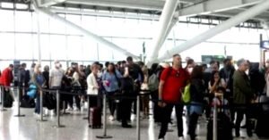 യുകെ വിടുന്ന ഇന്ത്യക്കാരുടെ എണ്ണം ഞെട്ടിക്കുന്നത്; നെറ്റ് മൈഗ്രേഷൻ അഞ്ച് വർഷത്തെ ഏറ്റവും താഴ്ന്ന നിലയിൽ; പിന്നിലെ കാരണങ്ങൾ….