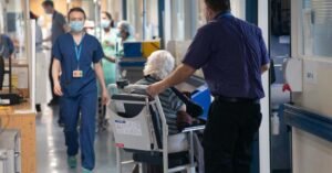 ബ്രിട്ടനിലെ എൻഎച്ച്എസിൽ ജീവനക്കാരെ പിരിച്ചുവിടുന്ന നടപടികൾ റെക്കോർഡ് വേഗത്തിൽ; 'സീറോ ടോളറൻസ്' നയം മലയാളികളെ ബാധിക്കുമോ ?