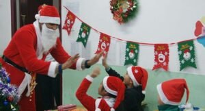 Kerala school holiday announcement board showing Christmas vacation extension.