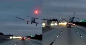 കാറിന് മുകളിൽ അടിയന്തരമായി ലാൻഡ് ചെയ്തു ചെറുവിമാനം, റോഡിലേക്ക് നിരങ്ങി നീങ്ങി വണ്ടിയും വിമാനവും: വീഡിയോ