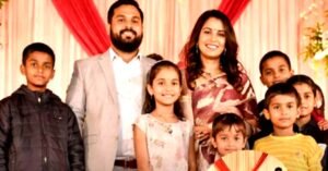 താലി കെട്ടിയ ശേഷം 11 കുട്ടികളെ വേദിയിലേക്ക് വിളിച്ചു, പിന്നാലെ എല്ലാവരെയും ഞെട്ടിക്കുന്ന ആ പ്രഖ്യാപനം നടത്തി നവദമ്പതികൾ…