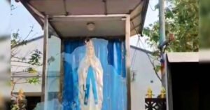 കളമശ്ശേരി സെന്റ് പോൾസ് ദേവാലയത്തിന് നേരെ ആക്രമണം; മാതാവിന്റെ രൂപക്കൂട് തകർത്ത് അജ്ഞാതർ; ചില്ലുകൾ തകർത്തു, കല്ല് അകത്തിട്ടു