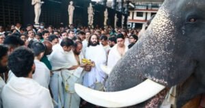 ഗുരുവായൂരിൽ